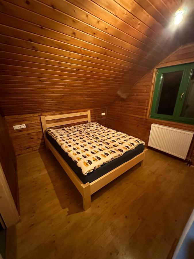 Hotel Madarasi Sportbazis à Capilnita Extérieur photo