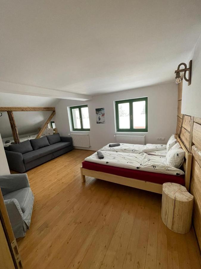 Hotel Madarasi Sportbazis à Capilnita Extérieur photo
